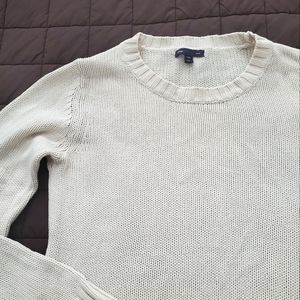 Gap sweater